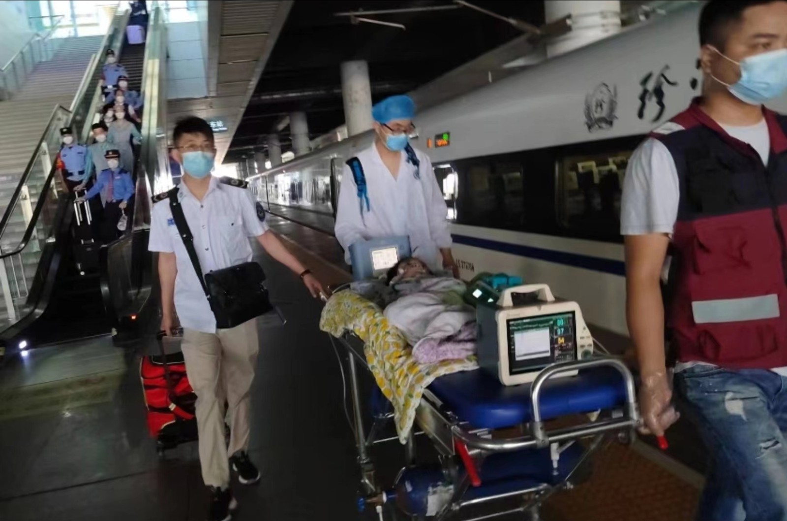 镇雄县高铁转运公司