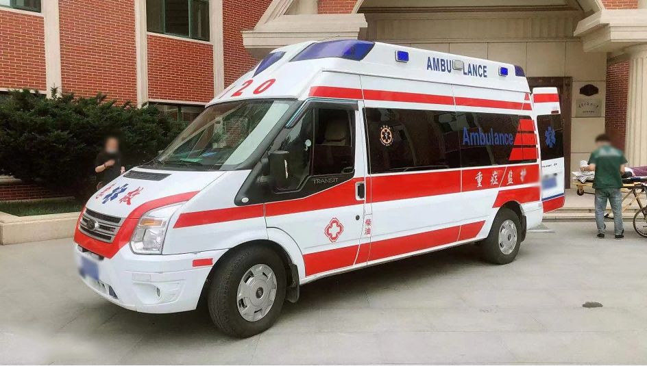 镇雄县重症监护救护车